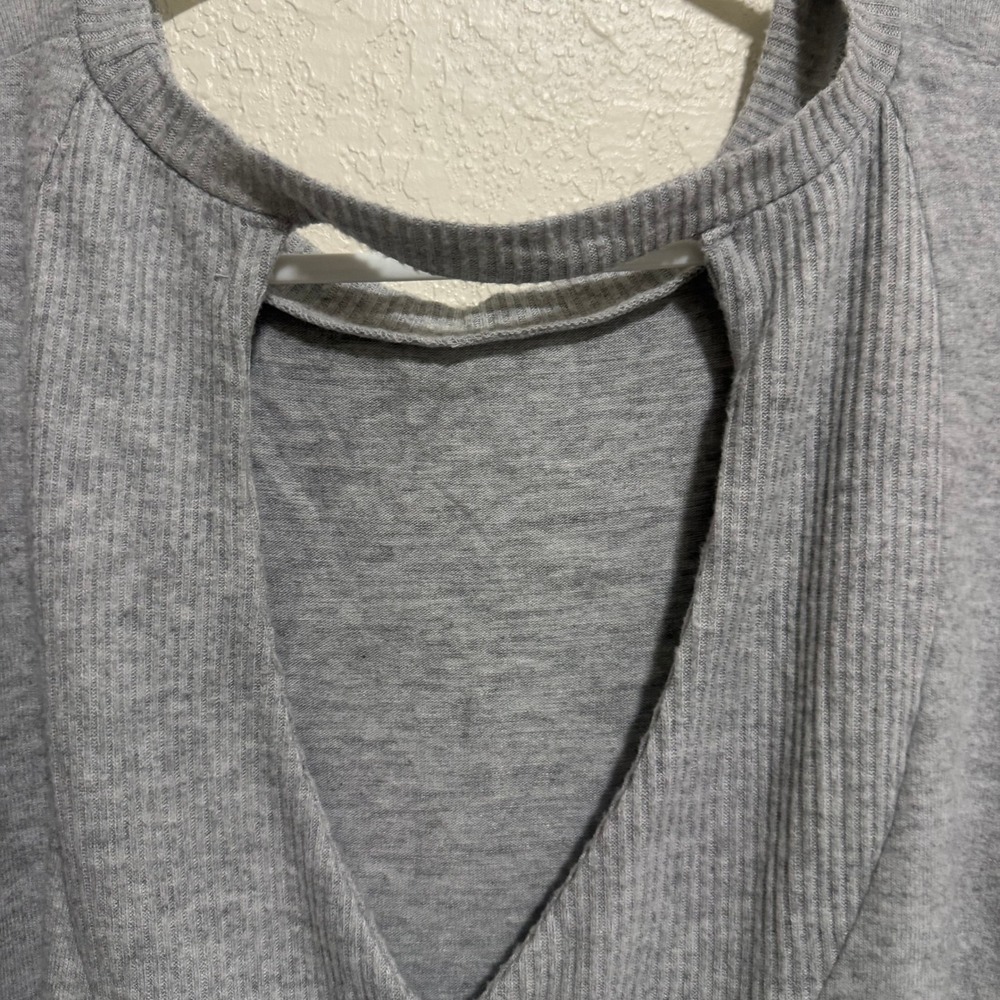 Lucky Brand Grey Ribbed Cutout Back Cropped Pullover Sweater Women's Medium - Picture 5 of 10